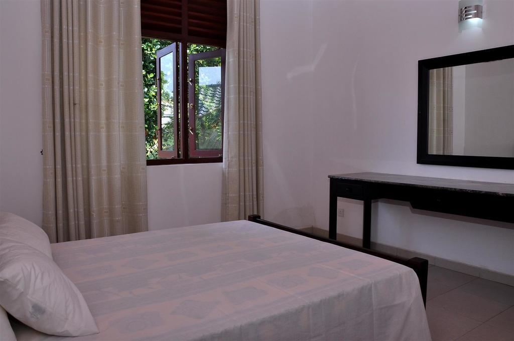 Harris Villa Hikkaduwa Rom bilde