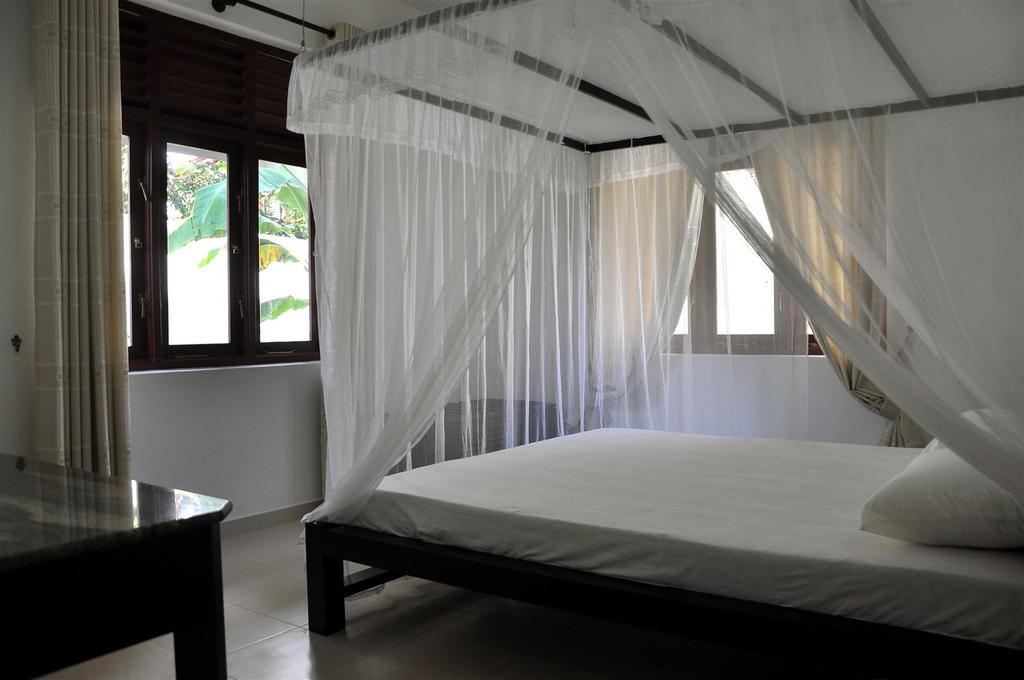 Harris Villa Hikkaduwa Rom bilde